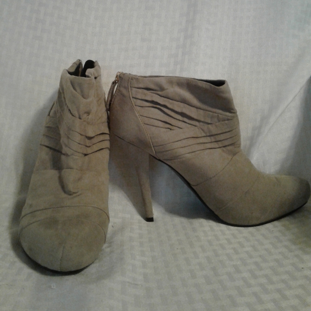 Guess Camel Tan Suede Stilleto Booties